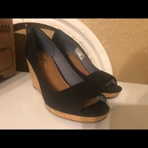 Wedge Peep Toe